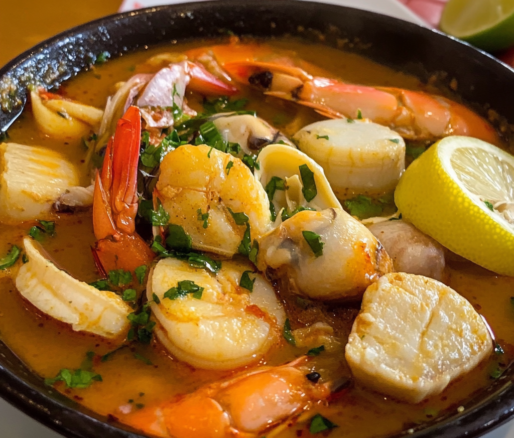 Un caldo de mariscos, súper fácil de hacer con solo algunos ingredientes, receta de Chef Goya.