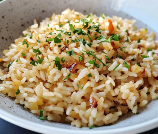 Un plato de arroz pilaf, una opcion gourmet diferente si quieres darle un toque diferente a tus comidas, receta de Chef Goya.