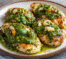 Un plato con pollo al pesto, si deseas una receta rica y nueva, receta de Chef Goya.